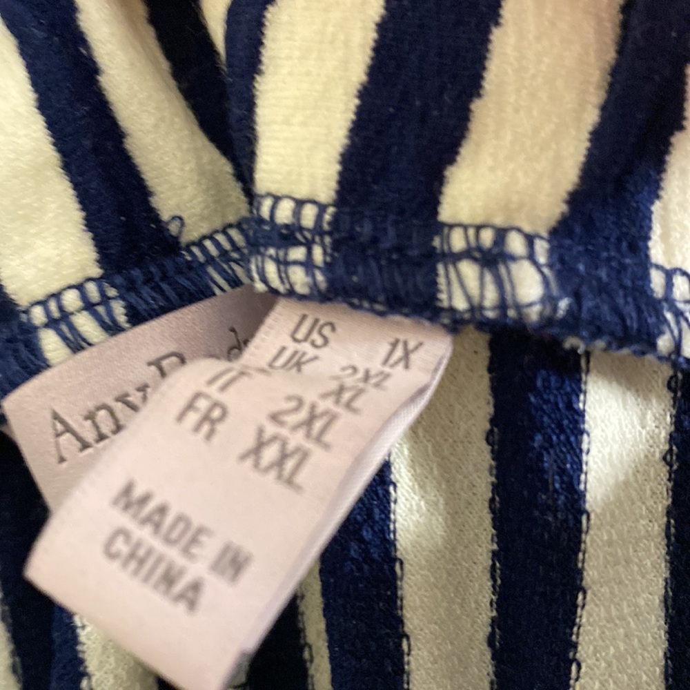 Anybody Paper Bag pants  New No Tags - Picture 5 of 9